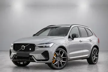 Volvo schuin van voren